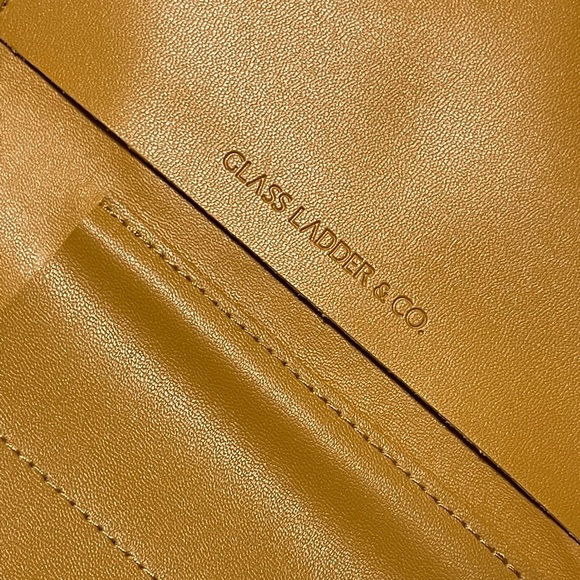 Glass Ladder & Co. Katherine Tech Organizer Roll - Picture 2 of 9